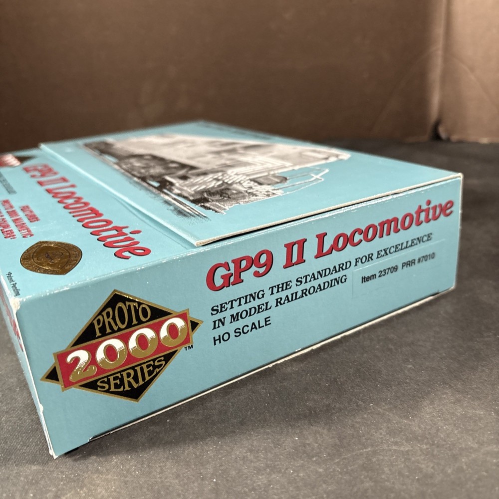 PROTO 2000 HO SCALE LOCOMOTIVE GP9 II ASSEMBLED WORKING 23709 7010 PRR PENN RAIL