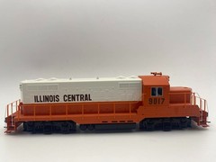HO Scale DCC Ready Walthers EMD GP9 PH II Illinois Central #8030 910-10424