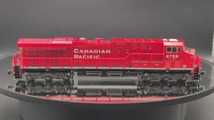 KATO N Scale GE ES44AC Canadian Pacific #8759 — 176-8921 — Excellent Condition —