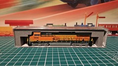 Kato N Scale ~ New 2026 ~ AC4400CW ~ BNSF #5656 ~ DC WORKS + 3 Freight Cars
