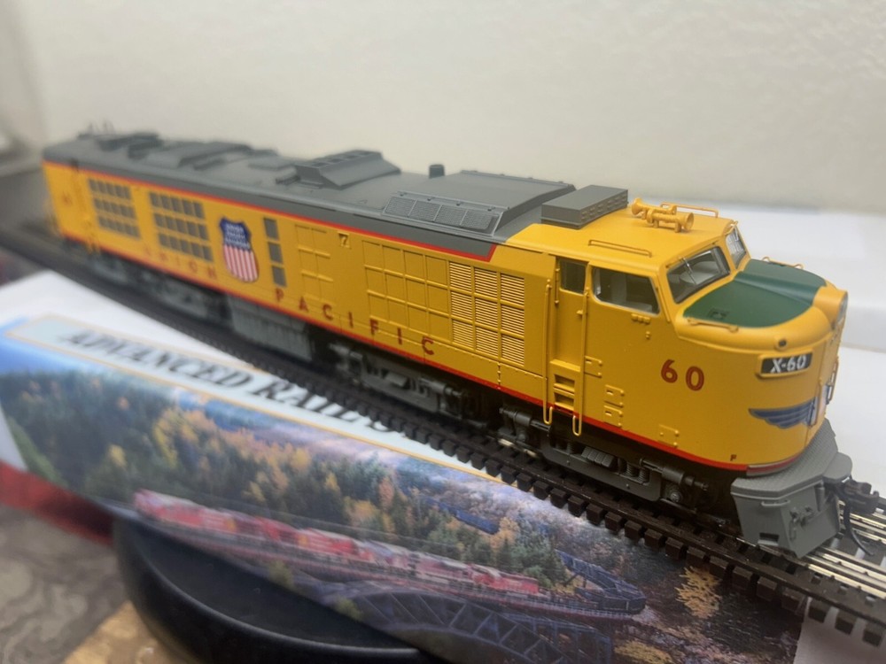 UNION PACIFIC – 1st GEN GAS TURBINE #60 LOCO – DC/DCC plug – HO Scale – NEW
