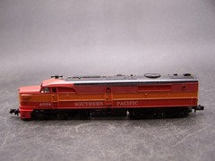 VINTAGE CON-COR N SCALE POWERED PA1 SOUTHERN PACIFIC 4008 DIESEL LOCOMOTIVE BOX