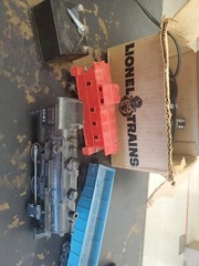 Vintage Lionel Columbia No. 1061 8pcs Curved Track Transformer 3 Other Cars