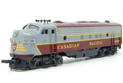 HO EMD FP7 CP Canadian Pacific #4070 DC NIB NOS # 8321