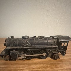 Lionel Lines O Gauge 2-4-2 Steam Locomotive Analog AC 3-Rail 1110 Black