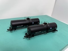 Atlas HO – 17,600 Corn Syrup Tank – No Trucks/ Package – GATX Set Of 2
