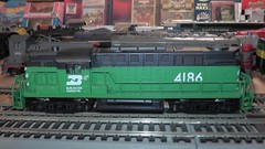 ho burlington northern ahm tempo diesel locomotive runs on track bn bnsf