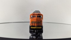 Kato N Scale EMD SD70MAC BNSF Heritage III “Swoosh” #9748 – Unused – 176-6305