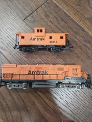 Vintage HO Scale AHM Alco 424 Amtrak Train Engine #746 Working Tested. C8