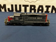 Life-Like Proto 2000 HO Cotton Belt #802 GP20 Diesel Engine DC NO BOX
