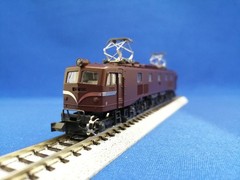 KATO 3020-4, 10-390 etc. EF58 + Suha 44 series express Tsubame/Hato 7-car set +