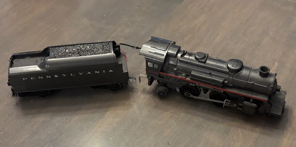 Lionel 8141 Pennsylvania 2-4-2 Steam Engine w/ Pennsylvania Sound Tender O Gauge
