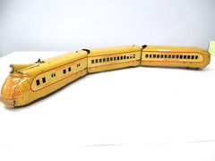 Marx M10000 UP Streamliner Tan, Cream Litho 3Pc Windup Prewar O gauge X7996
