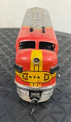 Revell Ho Santa Fe Diesel Locomotive Engine No Windows Added Bead Weights