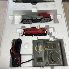 Athearn BNSF Warbonnet Train Set – HO Gauge