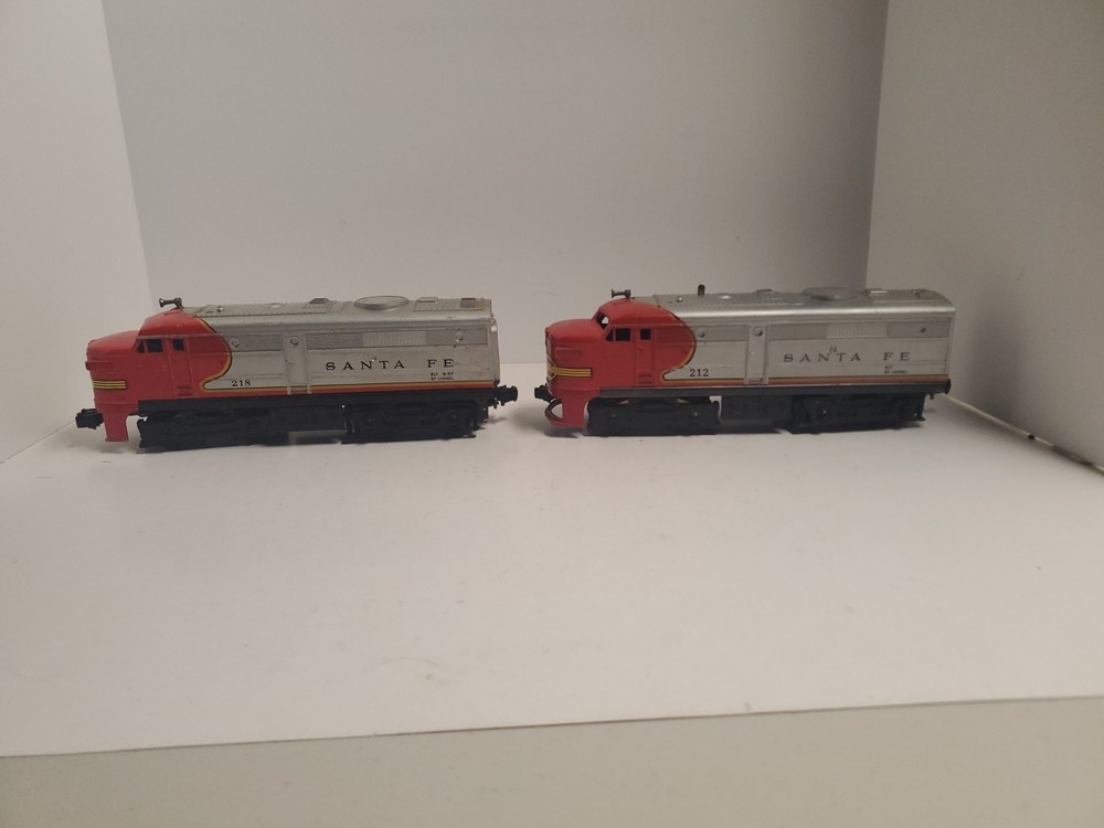 Lionel Santa Fe Alco Diesel Locomotive 218,212 O Gauge Tested Running