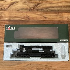HO SCALE KATO EMD GP35 PHASE 1A NORFOLK SOUTHERN #1301 DIESEL LOCOMOTIVE 🔥🔥🔥