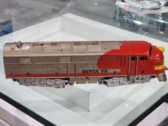 LOT OF 2 MARX 1095 SANTA FE O GAUGE DIESEL LOCOMOTIVES UNTESTED PARTS