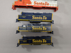 HO scale Athearn Blue Box 7 SANTA FE Locomotive Shells and 1 Dummy