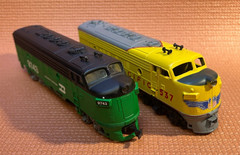2- HO Diesel LOCO/Locomotive UP 537, Burlington 9743, 4WD WORKs lot 337 bin3