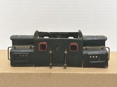LIONEL EARLY PREWAR O-GAUGE #154 LOCOMOTIVE WITH TRIM SHELL ONLY – NO ROOF