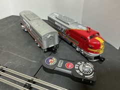 LIONEL SANTA FE LIONCHIEF DIESEL A & B unit pair #159 with remote 6-8471 H.1.E