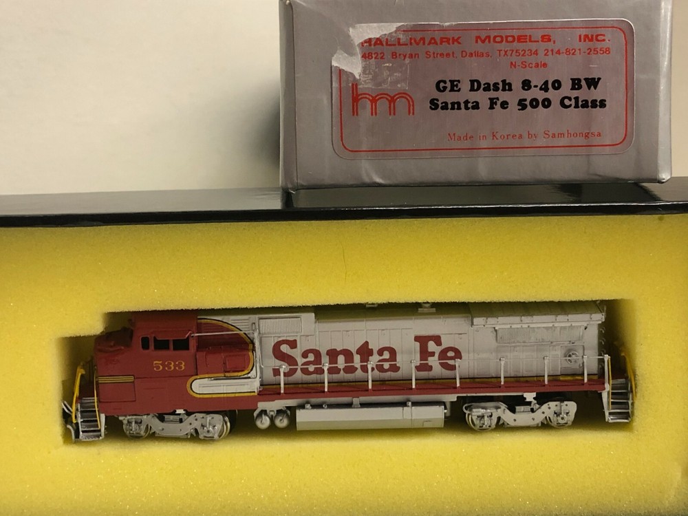 Hallmark Models GE Dash 8-40 BW Santa Fe 500 Class Brass Engine N (# A13)
