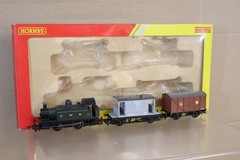 HORNBY R2670 GWR 0-4-0 HOLDEN CLASS 101 TANK LOCO 104 RAILROAD TRAIN PACK op