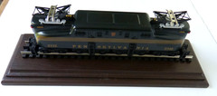 Hallmark Great American Railways Lionel 2332 Pennsylvania GG-1 Locomotive