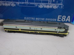RAPIDO ~ ERIE E8A LOCOMOTIVE # 824 W/ DCC & SOUND~NO PAPERWORK IN BOX~HO SCALE