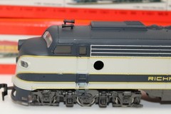 IHC HO Scale RF&P EMD E8 AA Diesel Locomotive Set #1944 Powered