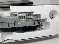 HO ATLAS 8450 ALCO RS-3 LOCOMOTIVE UNDECORATED NOS
