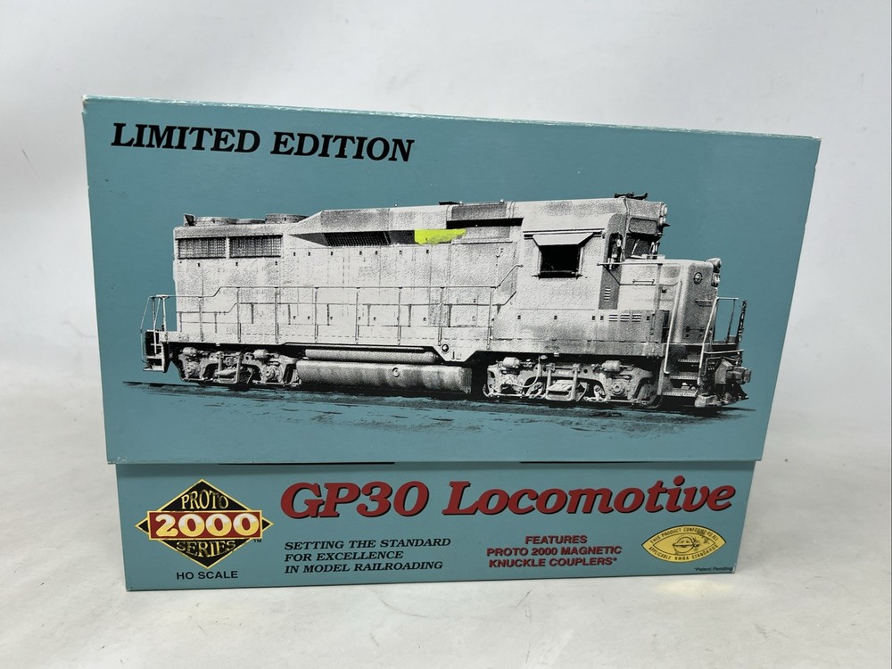 Life-Like Proto 2000 GP30 New York Central NYC 6118 HO Scale NIB