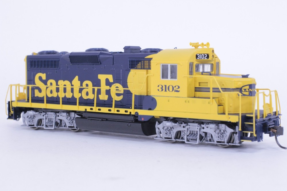 Proto 2000 HO Scale Santa Fe #3102 GP20 DC Powered Locomotive New Gears
