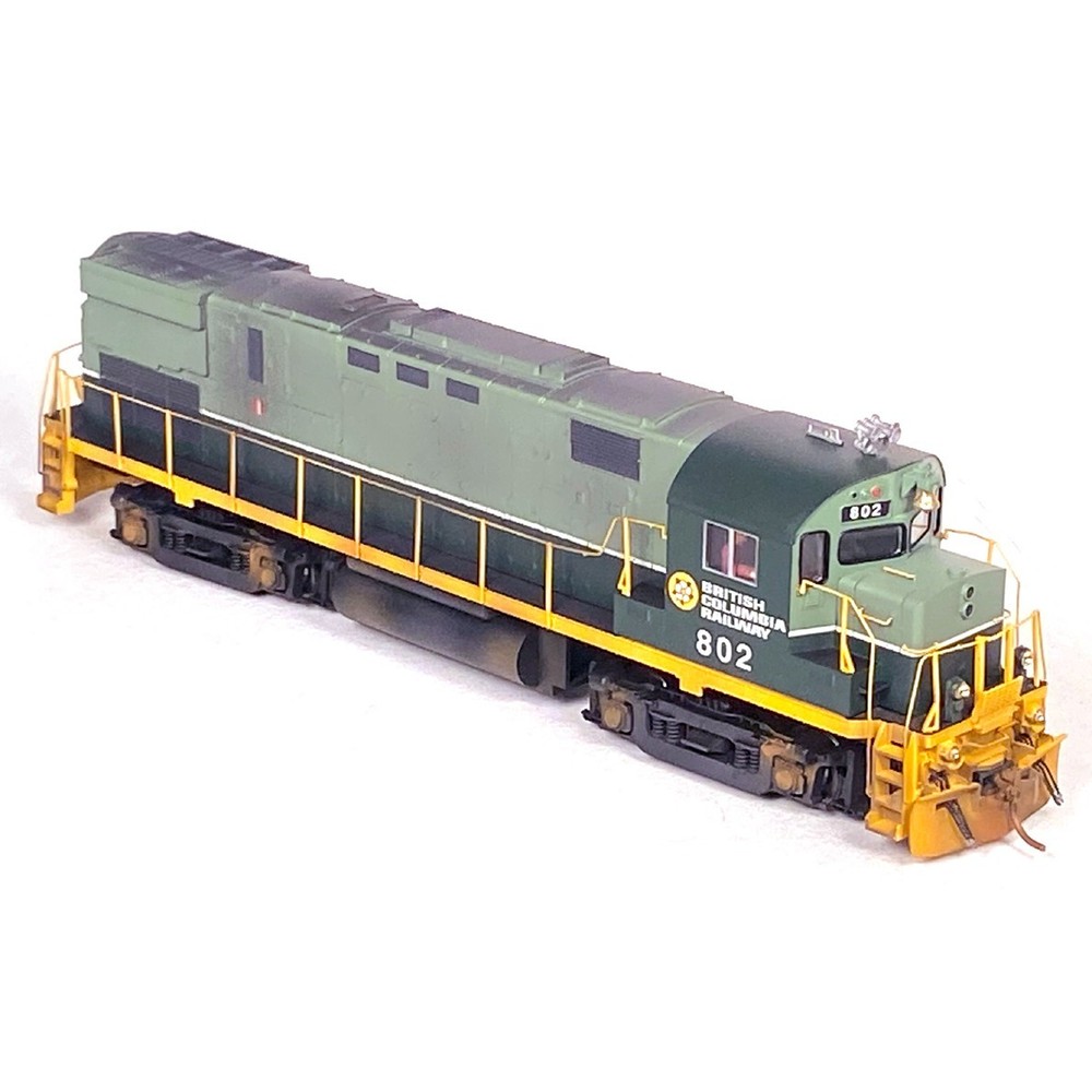 HO ATLAS — BRITISH COLUMBIA RAILWAY C-425 802 (DC) — “USED & WEATHERED”