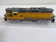 Athearn Genesis G62909 HO DCC UP #203 GP9 Phase 1 w/Sound Open Box + Beacon Kit