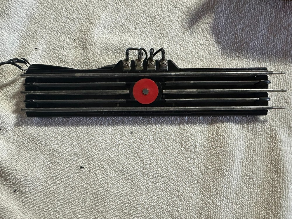 Lionel Trains – UCS “O” Gauge Remote Control Track Set