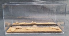 N SCALE -SINGLETRACK 8″ -DISPLAY CASE -“DESERT SCENE” FOR ANY N TRAINS