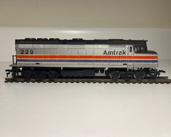 HO Scale Life Like F-40 Amtrak Powered Diesel Locomotive 229