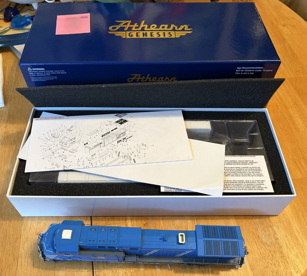 HO Scale ATHEARN GENESIS CEFX AC4400 #1002 DCC Ready ATHG31544 Locomotive