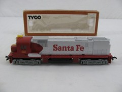Vintage Tyco HO Scale 4301 Santa Fe Alco 430 Diesel Locomotive No Railings VG