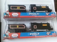 TRACKMASTER THOMAS BATTERY MOTORIZED TOY TRAIN- DOUGLAS + DONALD & TENDER SET