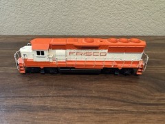 Athearn HO Scale SL-SF Frisco GP50 PWR Diesel Locomotive w/KDs – Tested – Custom