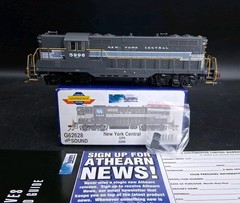 Athearn Genesis G62628 New York Central GP9 5996 HO Gauge Locomotive LN/In Box