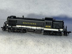 Nice Atlas/KATO Southern Railroad Tuxedo Scheme Alco RS-3 Loco HO