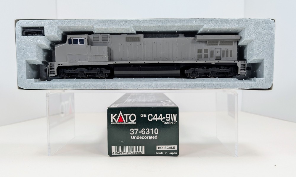 Kato HO GE C44-9W Dash 9 Locomotive Undecorated 37-6310