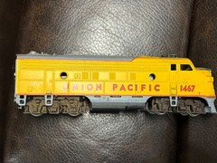 4 for 1 deal HO powered Union Pacific Locomotives all different types