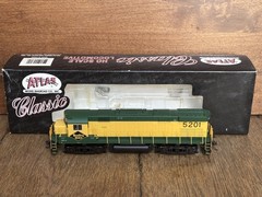 Atlas Classics HO Reading Alco C-424 Phase 1 Locomotive #5201 Runs Well
