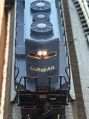 KATO 37-033 HO Scale Conrail EMD GP35 Phase 1a Diesel Engine #2370