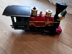 D&RGW 4068 Steam Locomotive G Scale Model Toy Train Scientific Toys Red Green